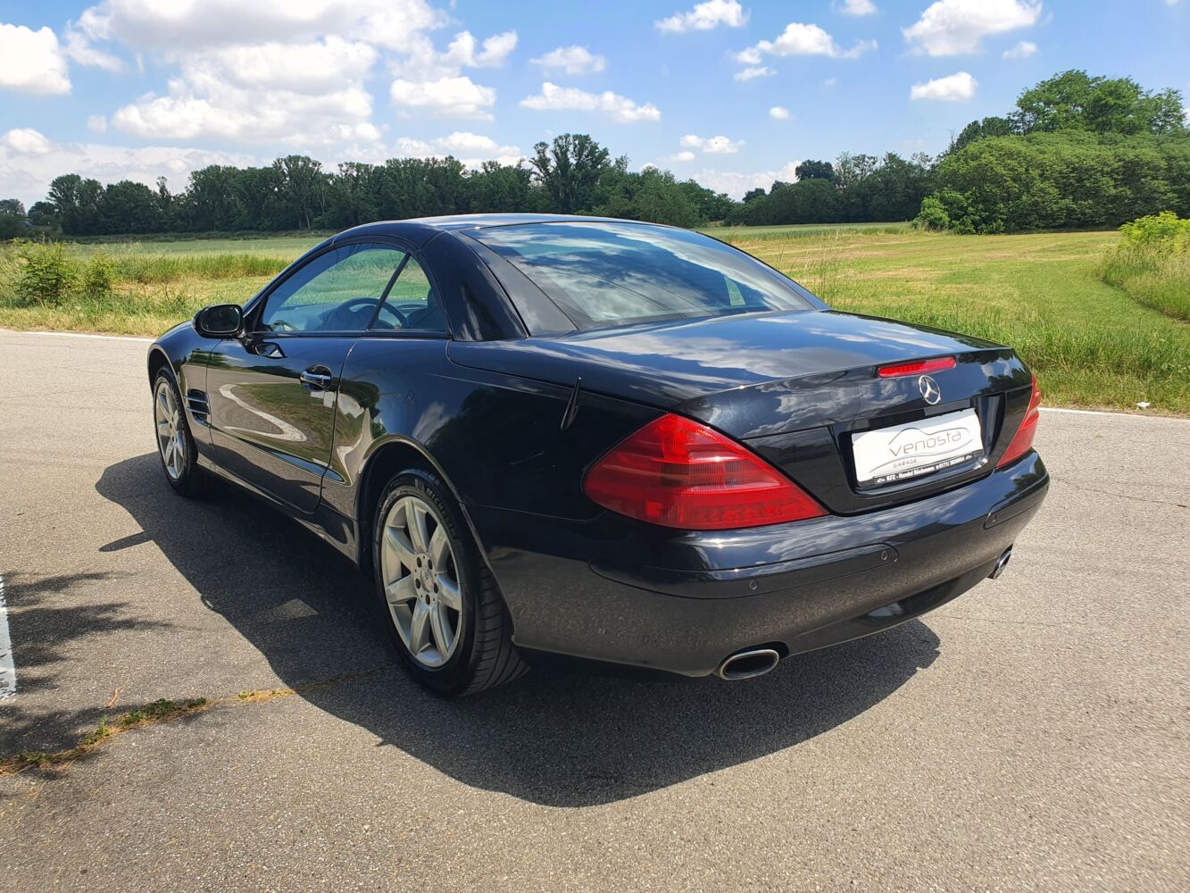 Mercedes-Benz 350 SL 11
