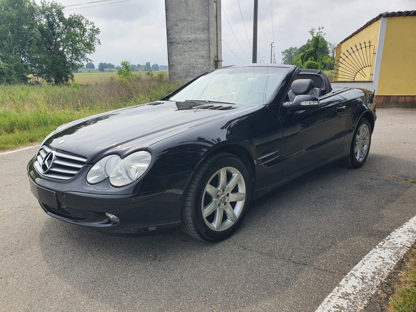 Mercedes-Benz 350 SL 19