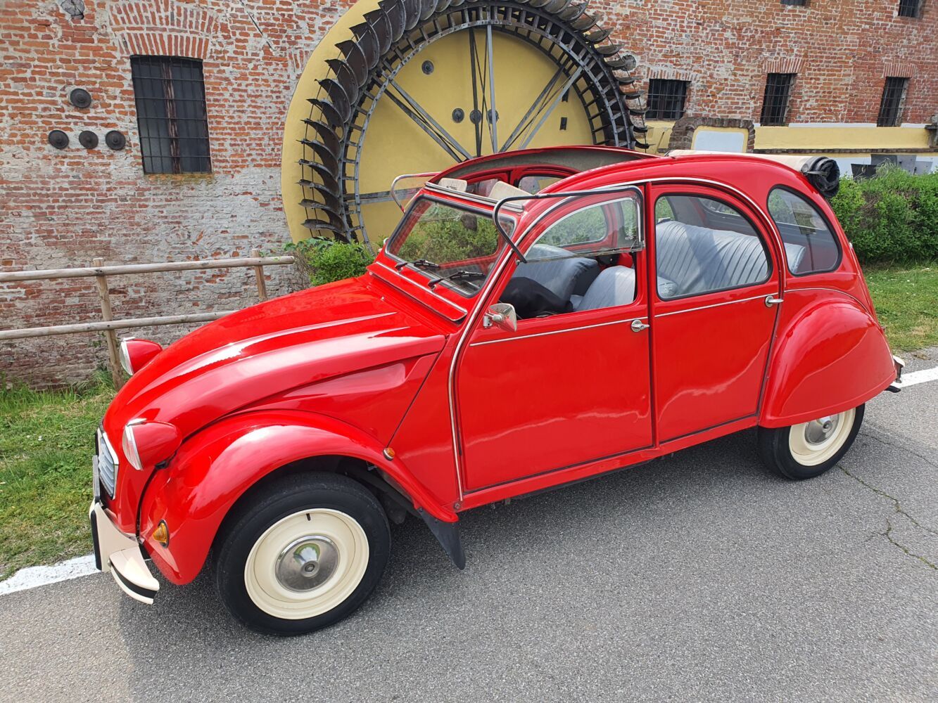 2 CV 22