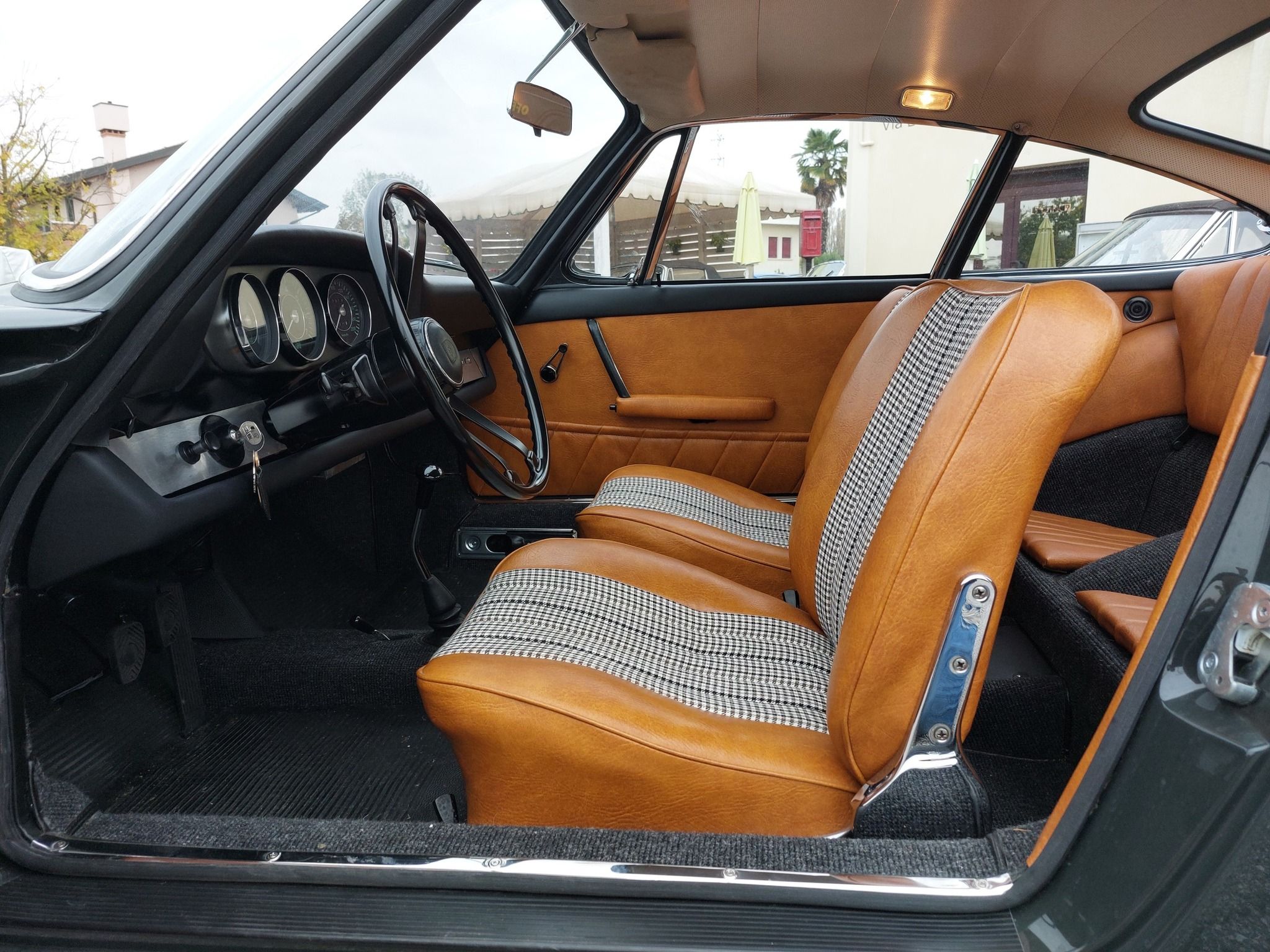 Porsche 912 Coupè del 1965 la Tre Strumenti 4