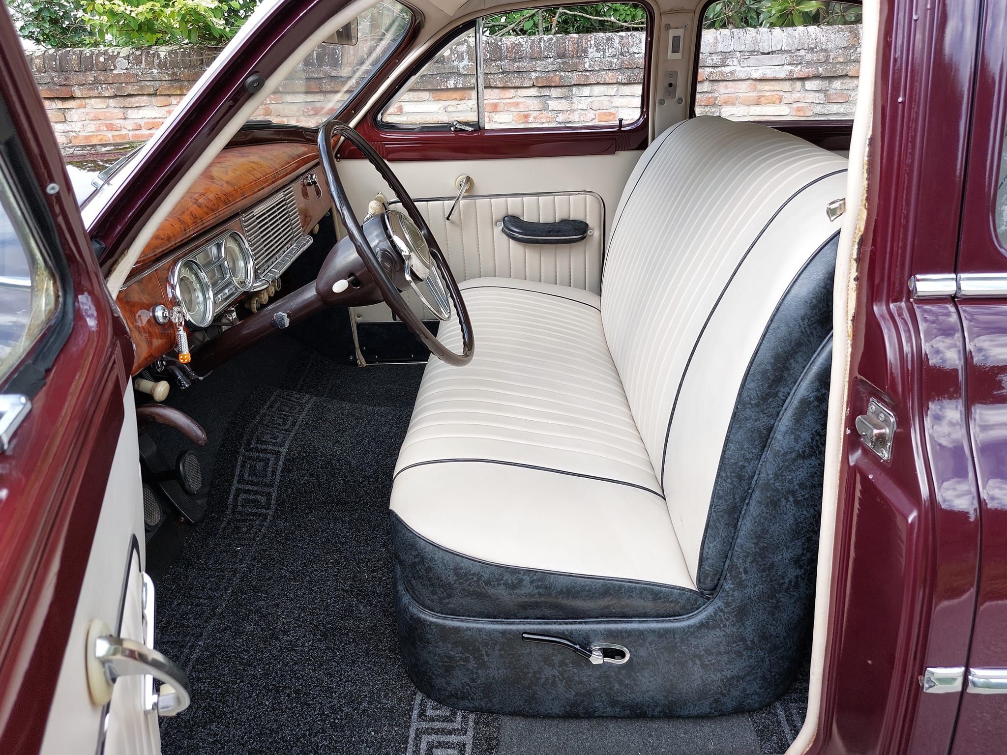 Super Eight Saloon del 1949 10