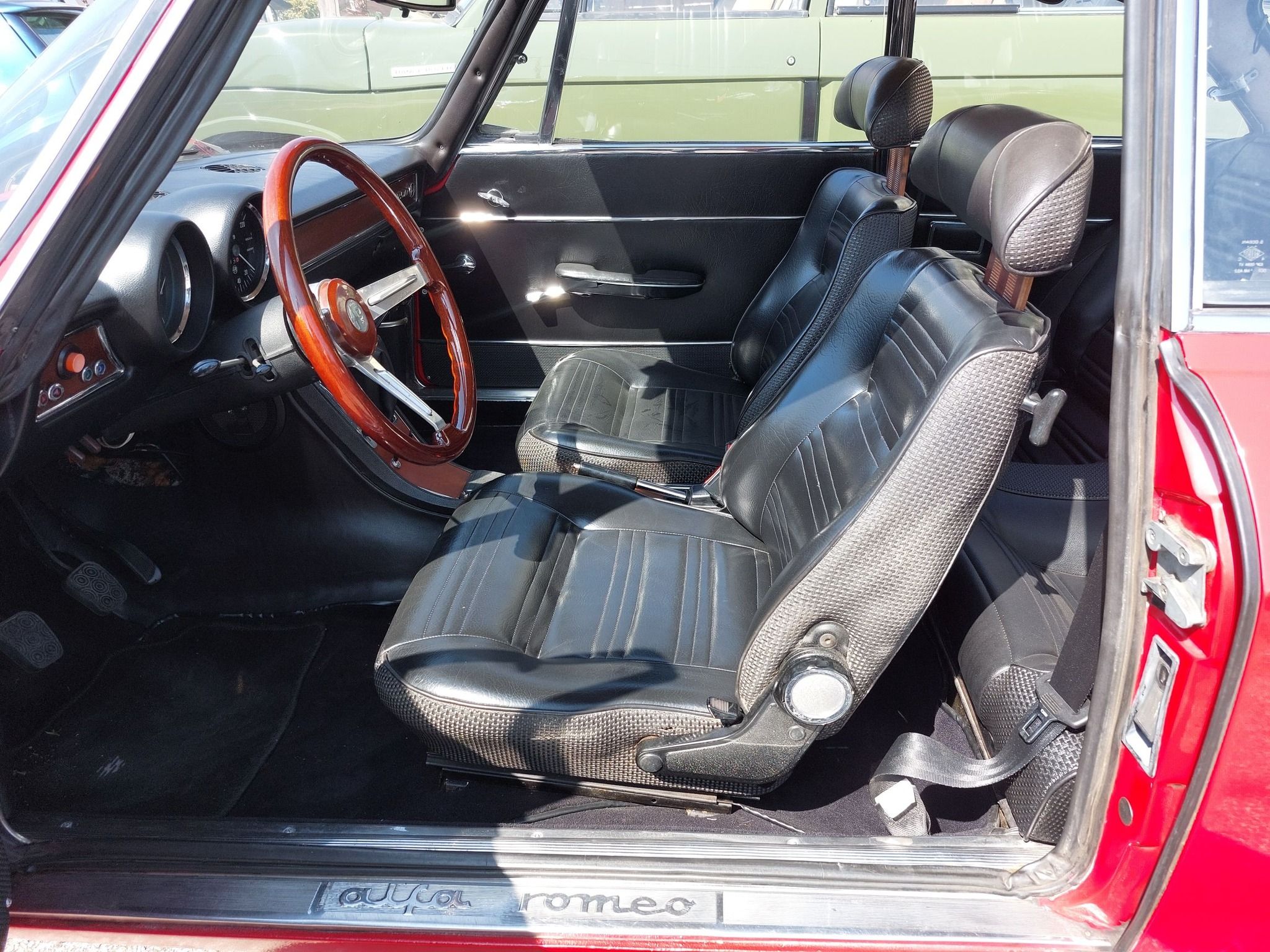 Alfa Romeo GT 1750 del 1970 4