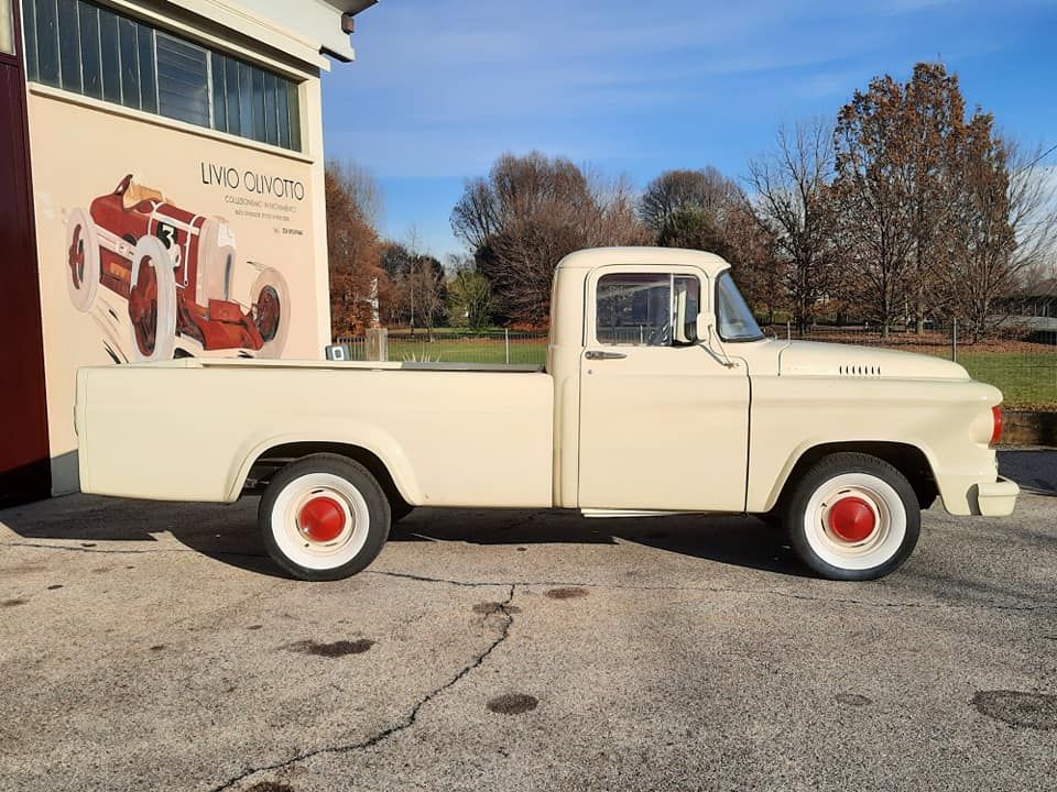 Dodge 3100 Apache del 1959 10