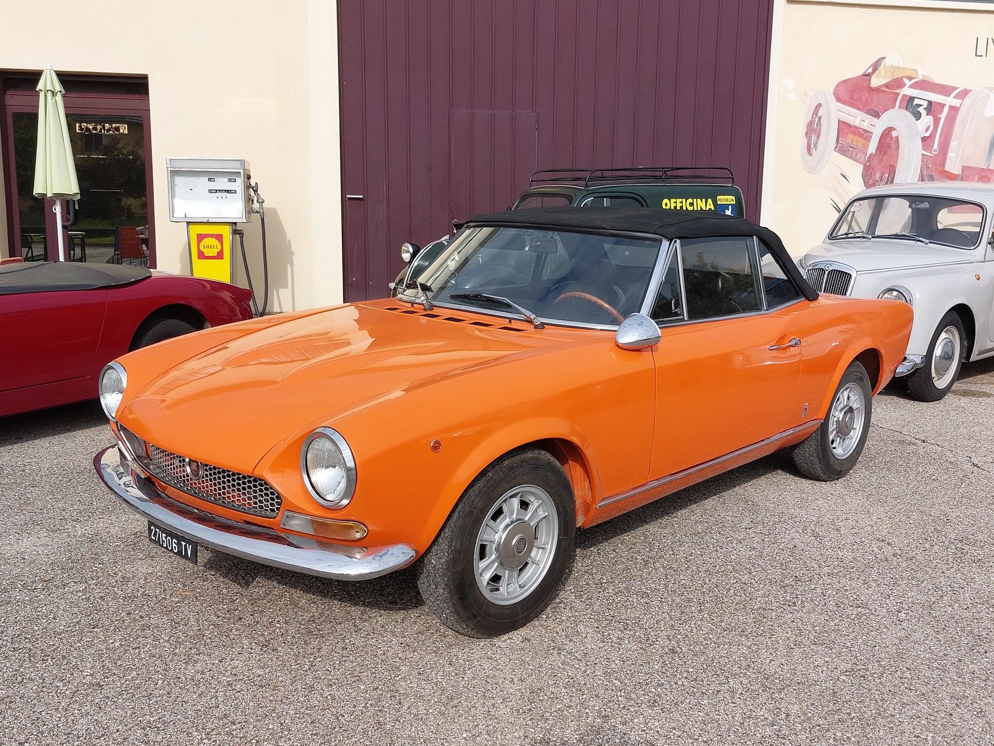 Fiat 124 Sport Spider 1800 del 1974 17