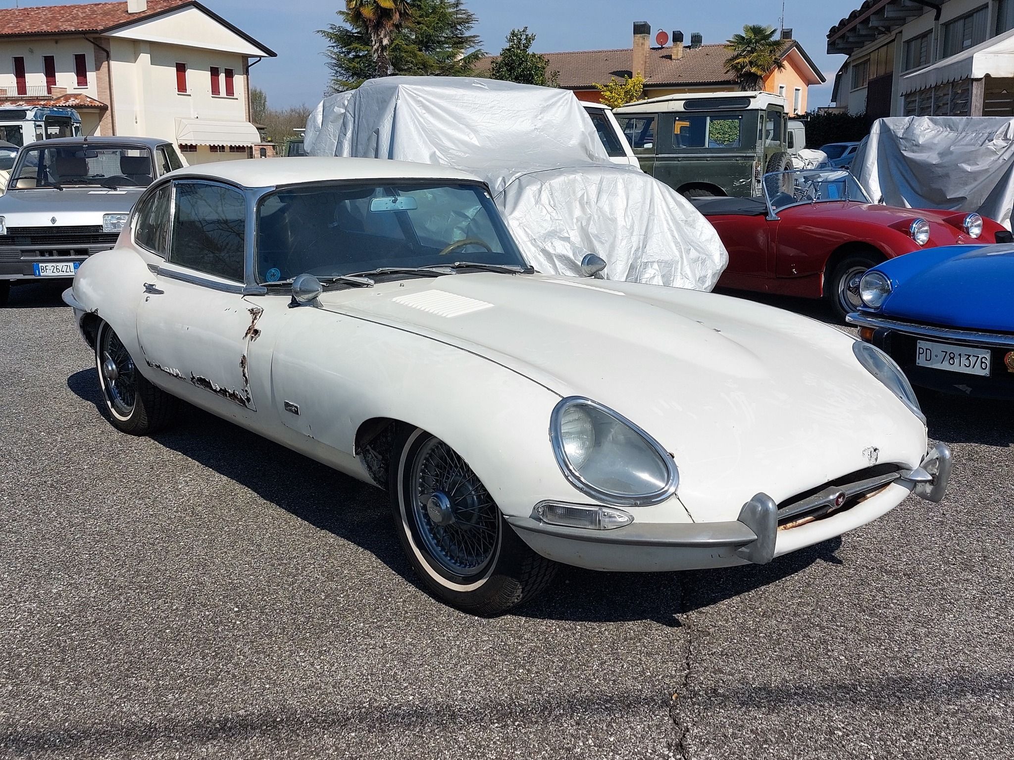 Jaguar E Type 4200 Coupè del 1966 (Prima Serie) 3