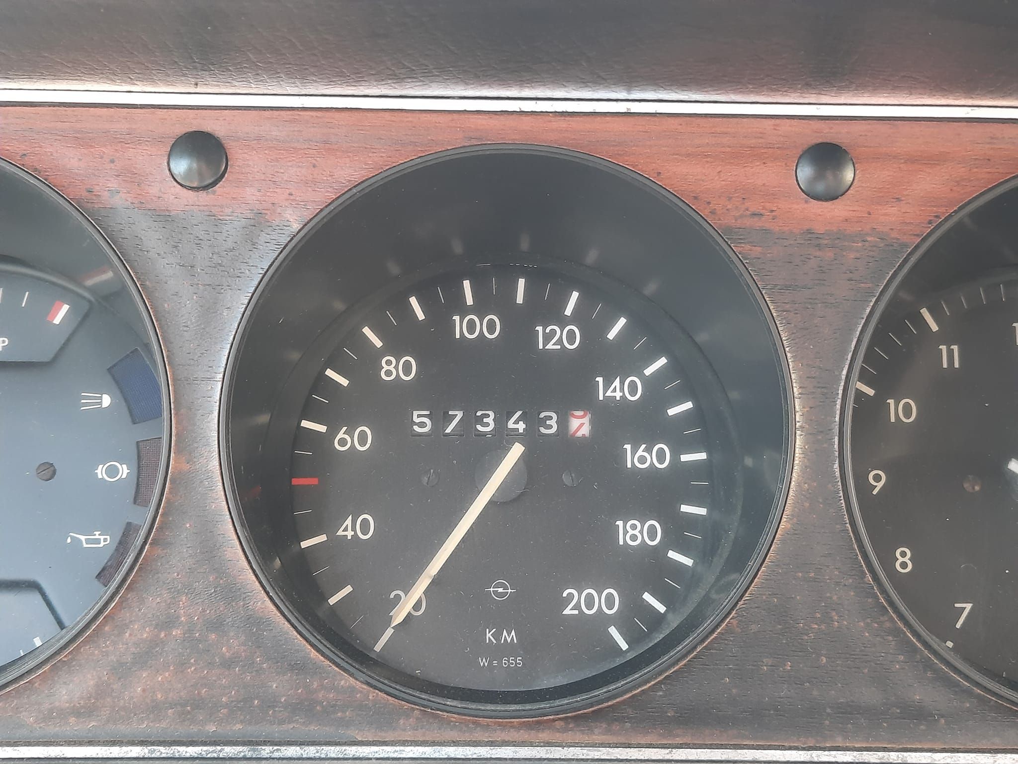 Opel Manta 1200 Lusso del 1973 8