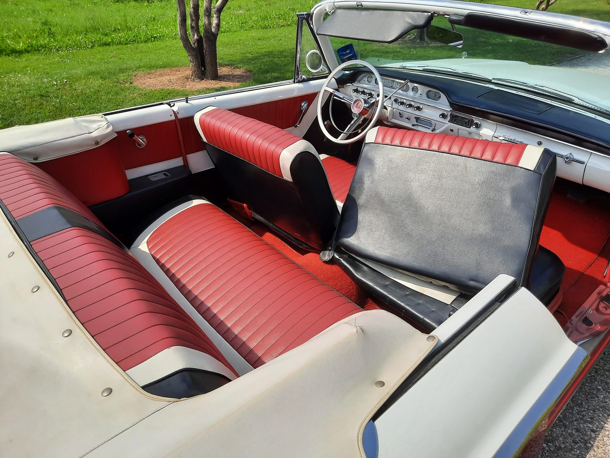 Ford Galaxie Sunliner Convertibile del 1960 16