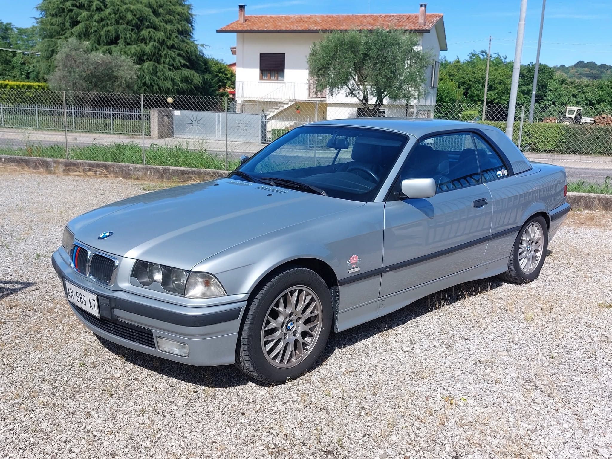 BMW 320 Cabrio del 1997 13