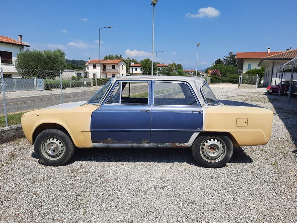 Alfa Romeo Giulia 1300 Ti del 1967 4