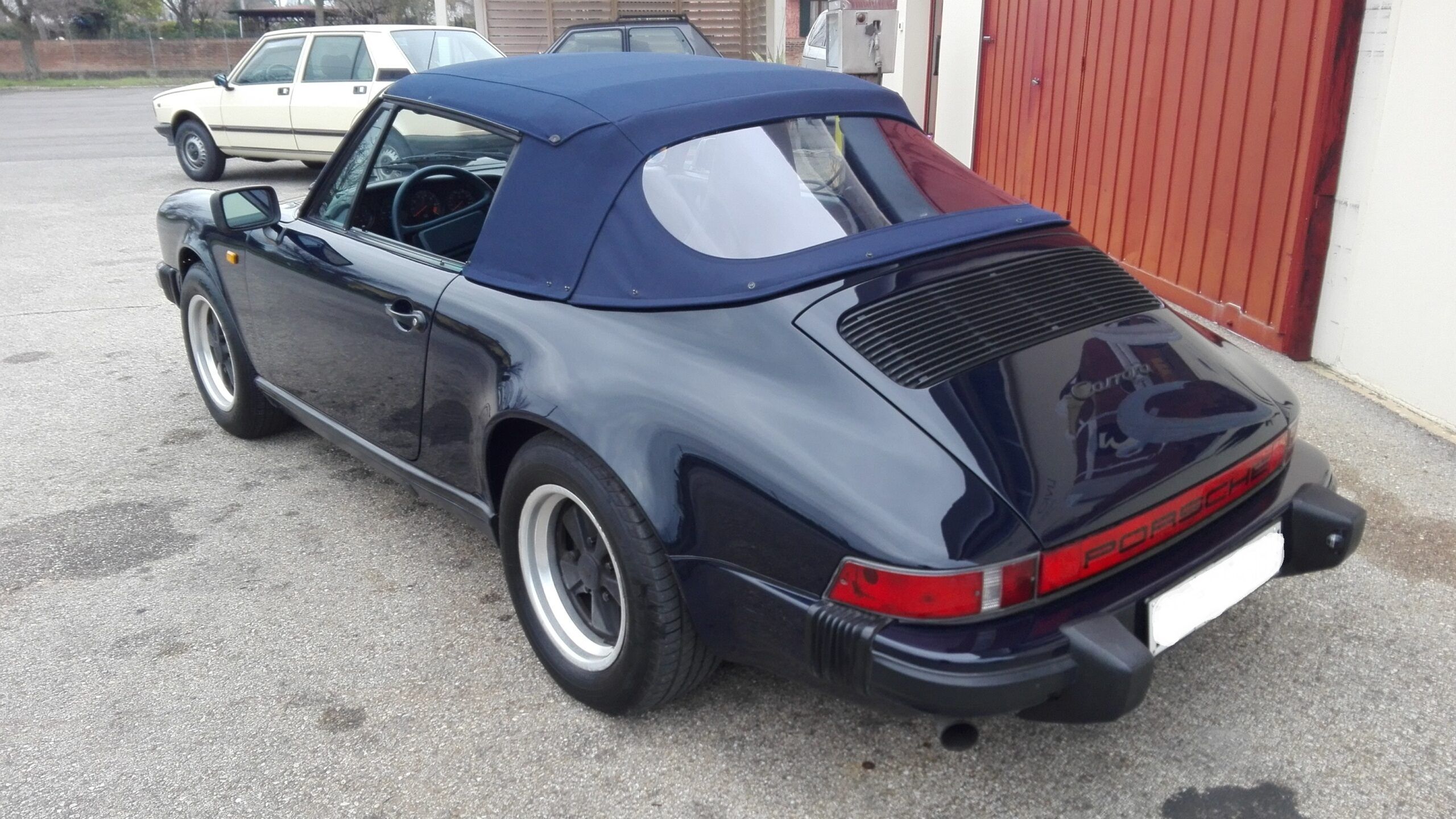 Porsche 911 3200 Cabrio del 1986 6