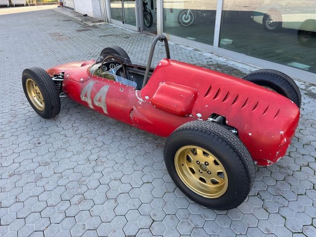 De Tomaso F1 5
