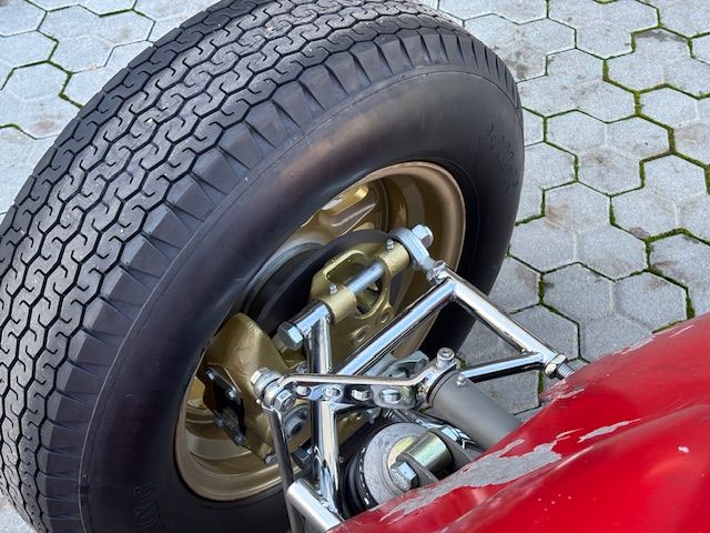 De Tomaso F1 12