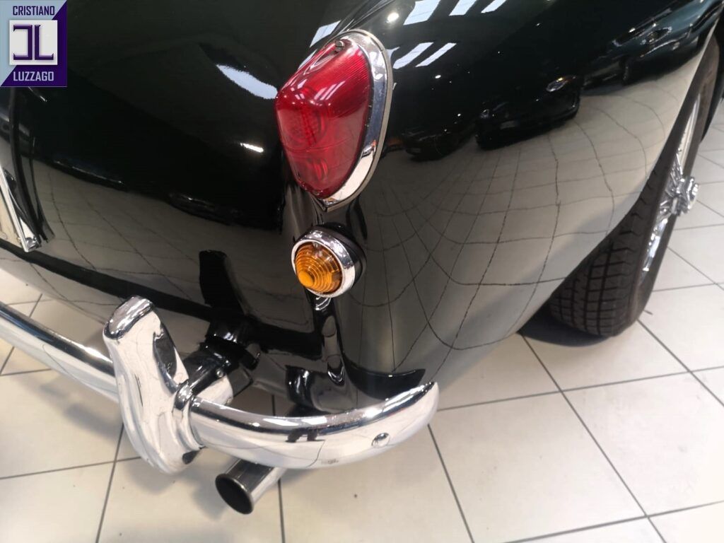 Aston Martin Db2/4 Saloon 18