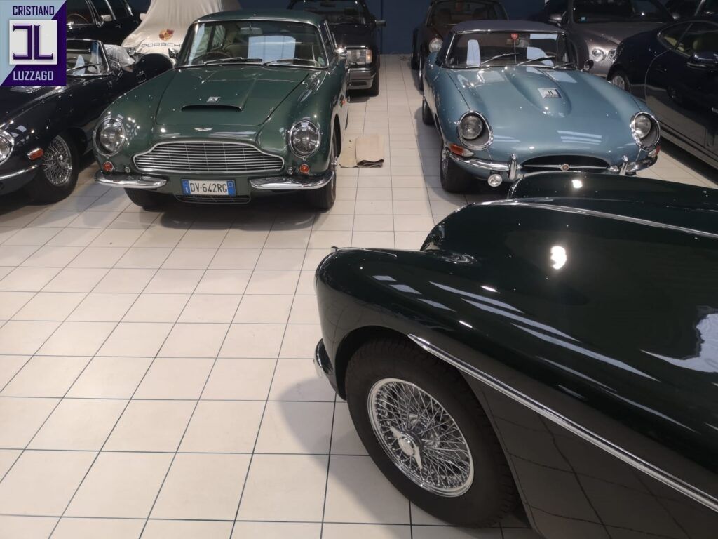 Aston Martin Db2/4 Saloon 19