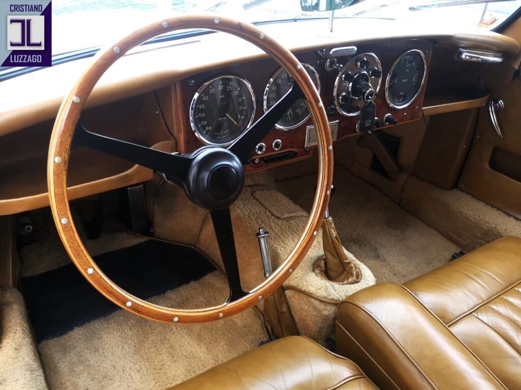 Aston Martin Db2/4 Saloon 25