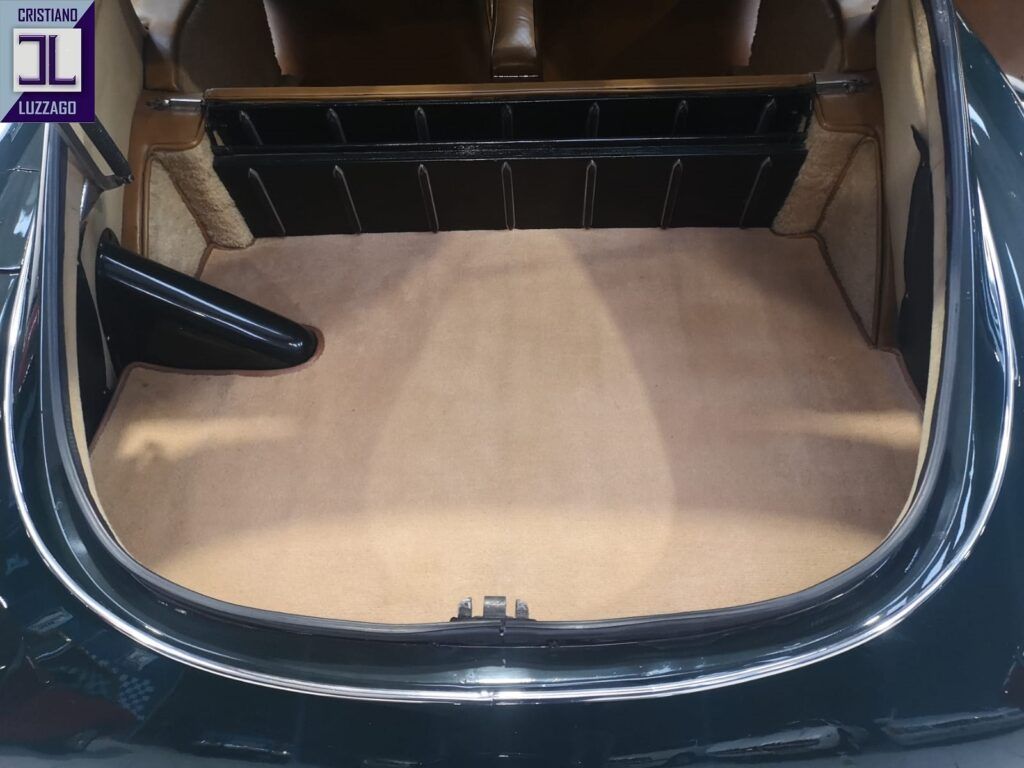 Aston Martin Db2/4 Saloon 38