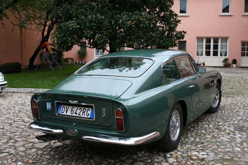 Aston Martin Db6 5