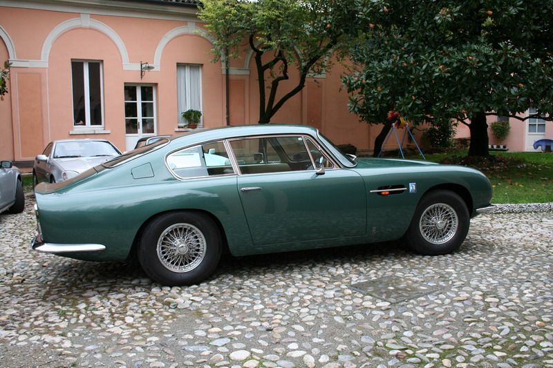 Aston Martin Db6 6
