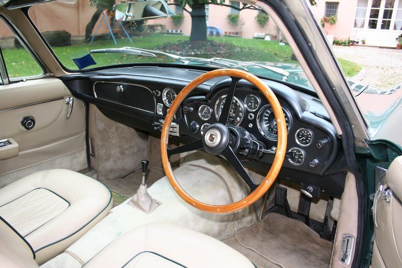 Aston Martin Db6 15