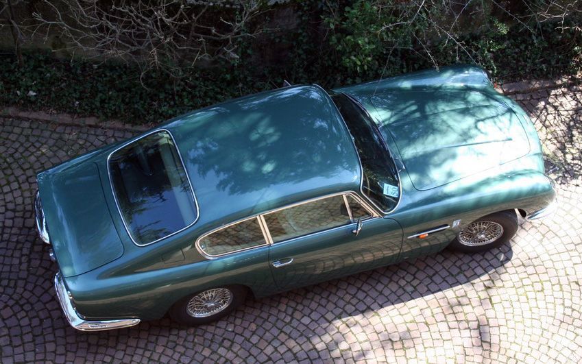 Aston Martin Db6 22