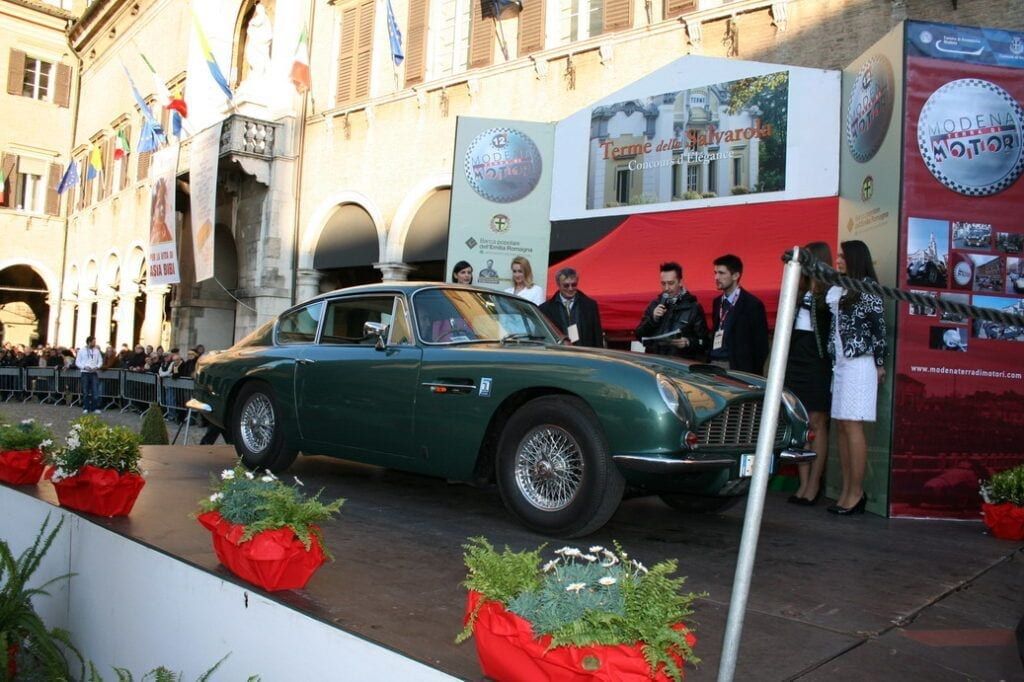 Aston Martin Db6 23