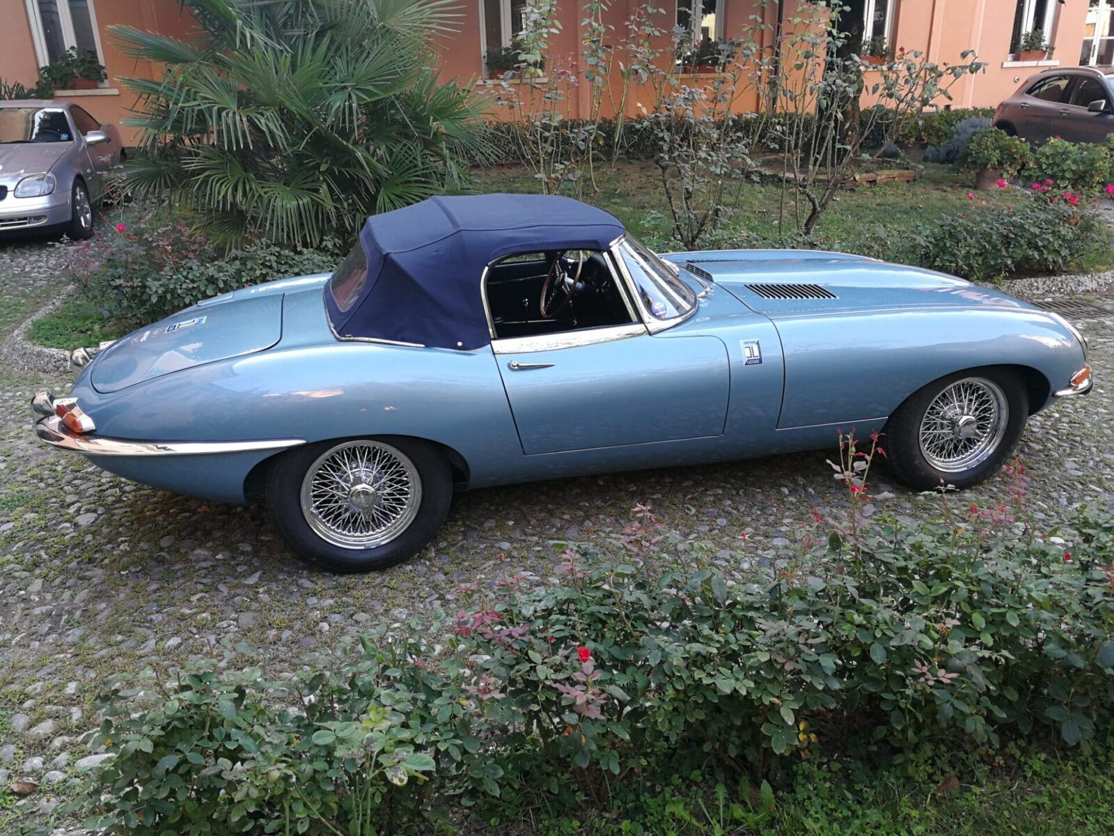 Jaguar E Type Roadster S1 10