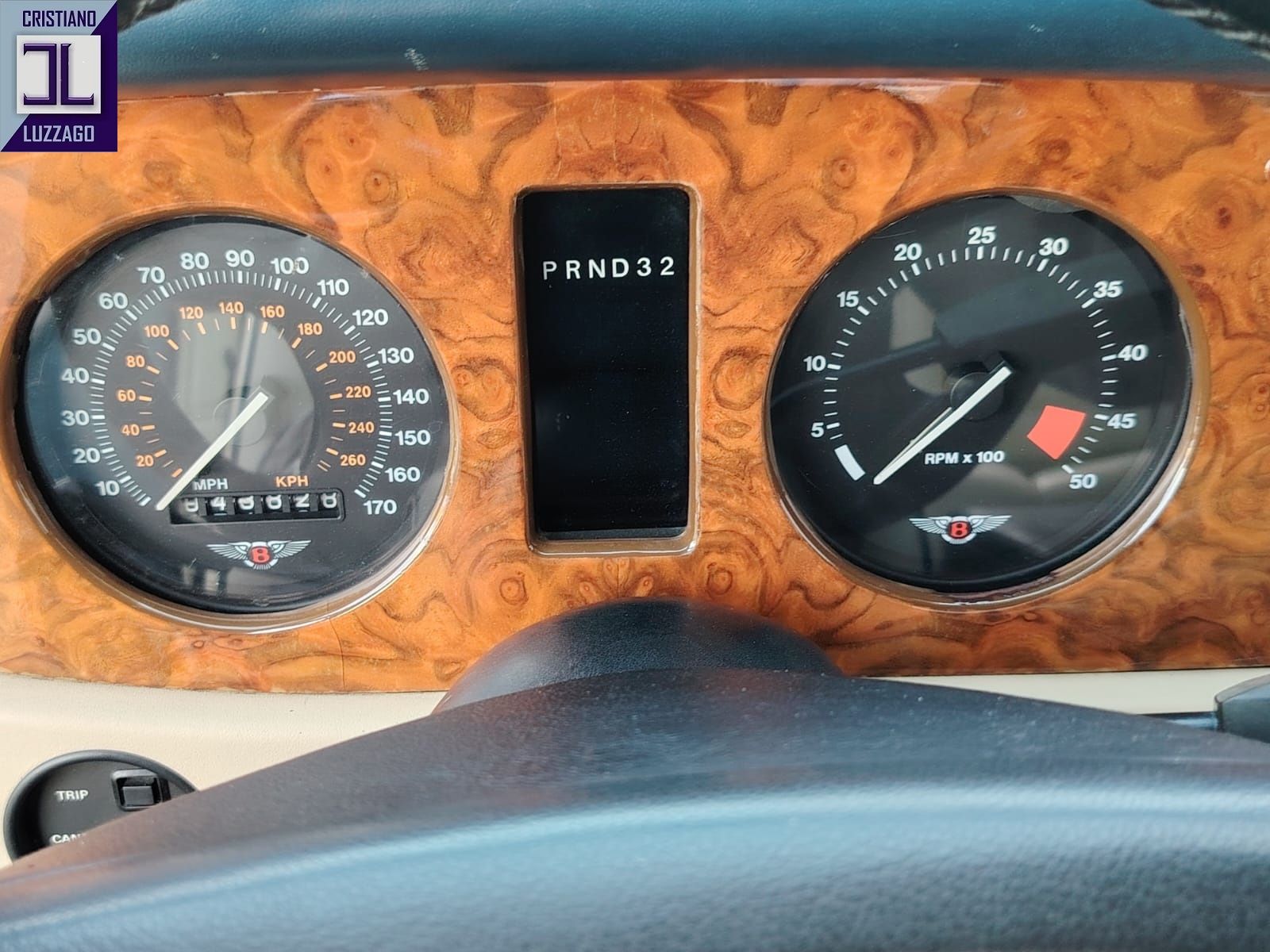 Bentley Azure 32