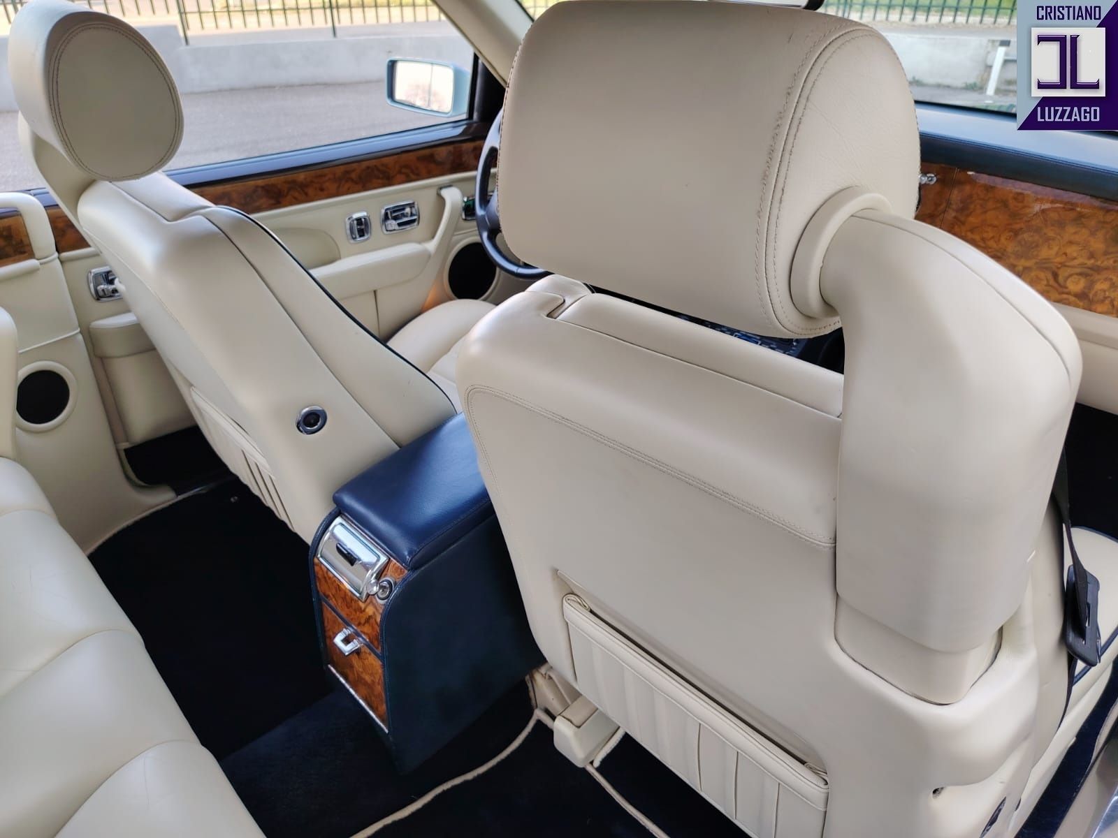 Bentley Azure 51
