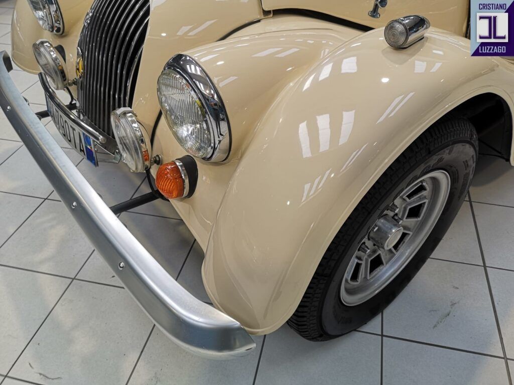 Morgan Plus 8 27