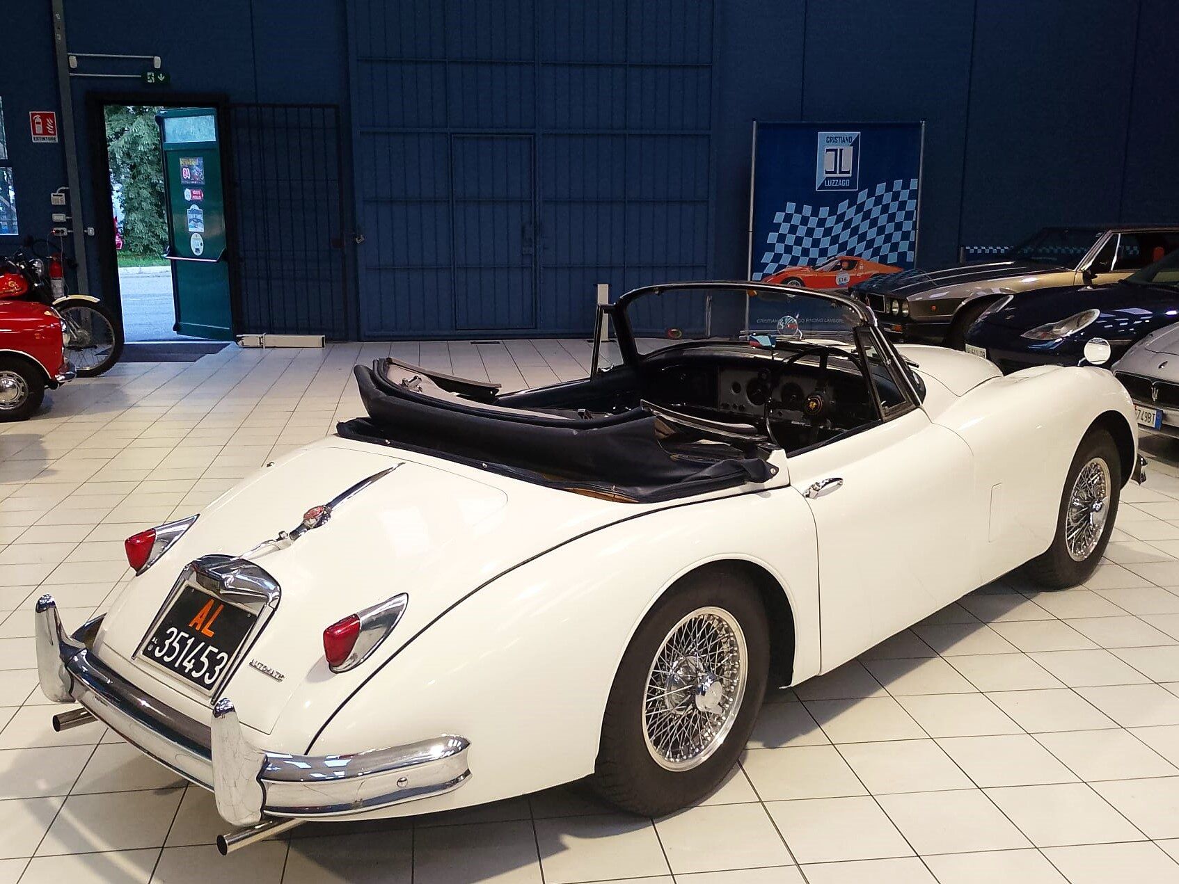 Jaguar Xk 150 3.4 Dhc Rhd Automatic 9