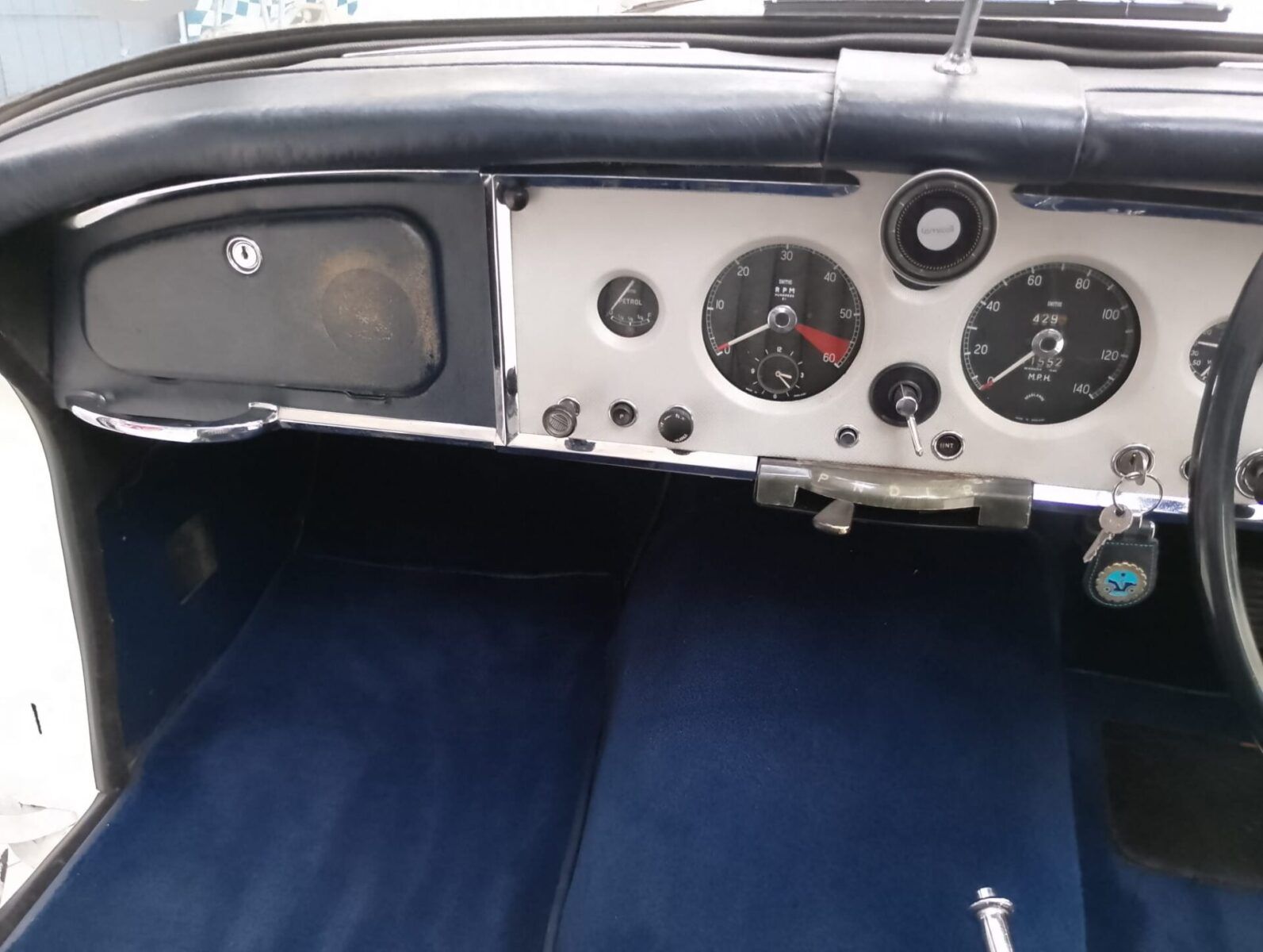Jaguar Xk 150 3.4 Dhc Rhd Automatic 26
