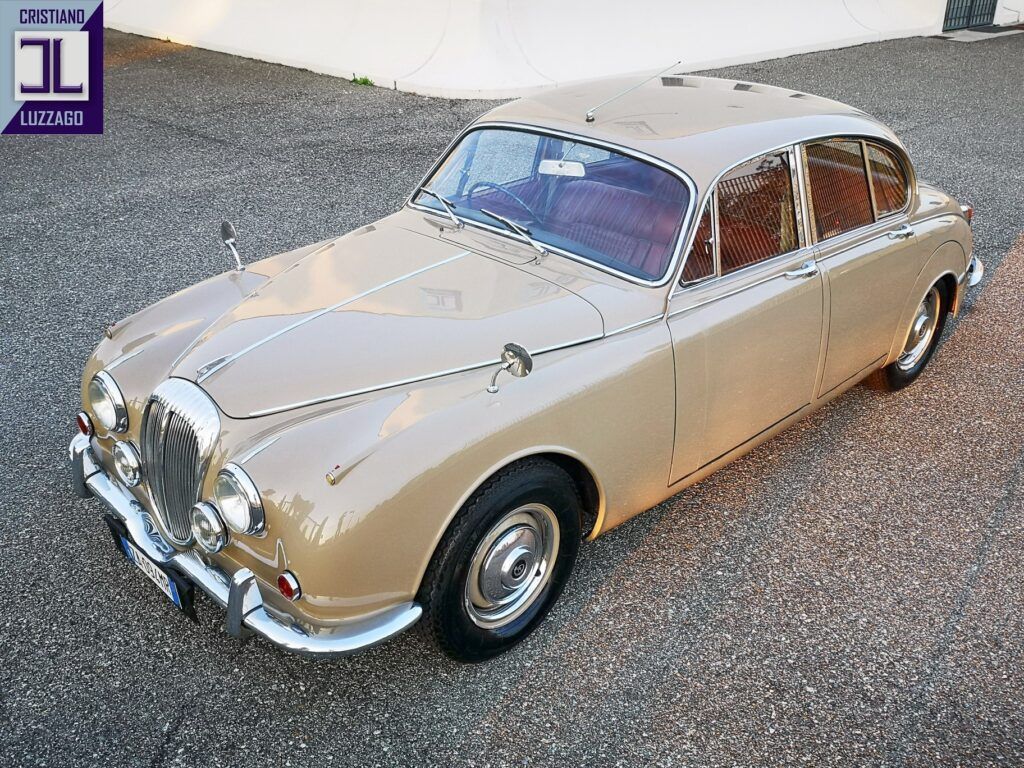 V8 Saloon 7