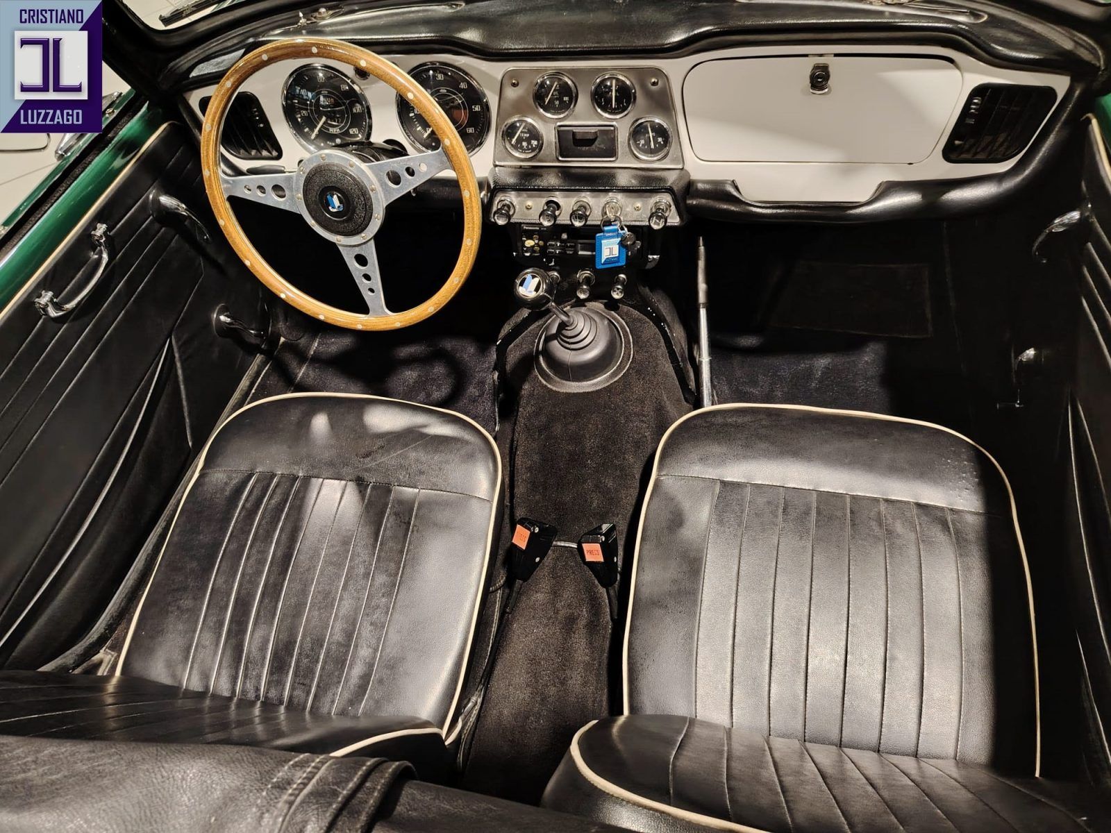 Triumph Tr4 24