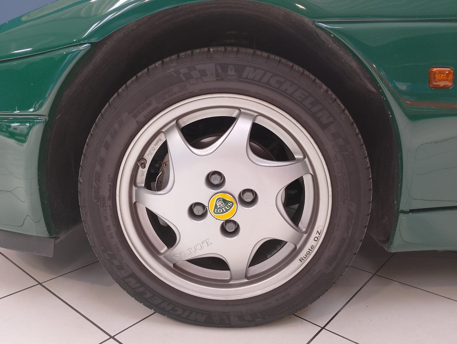 Lotus Elan 1.6 Turbo (100b) 35