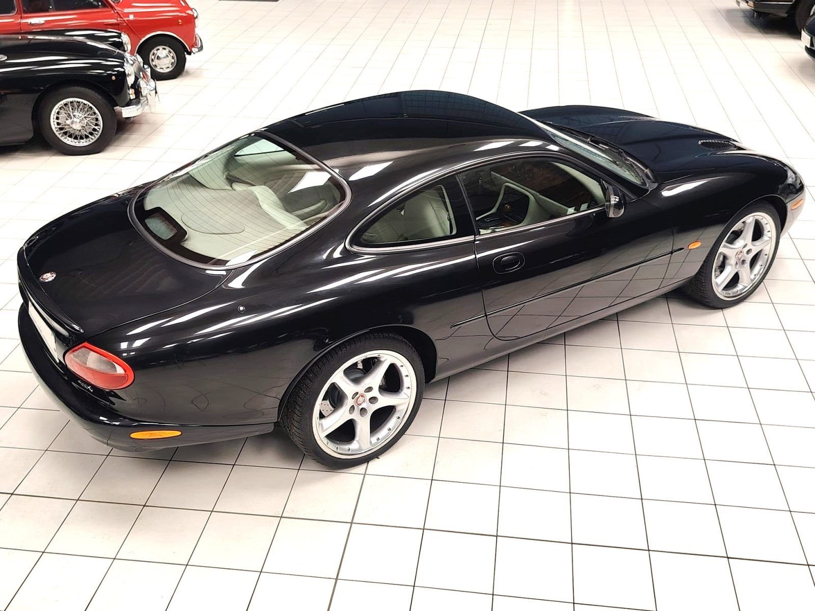 Jaguar Xk R Coupe 7