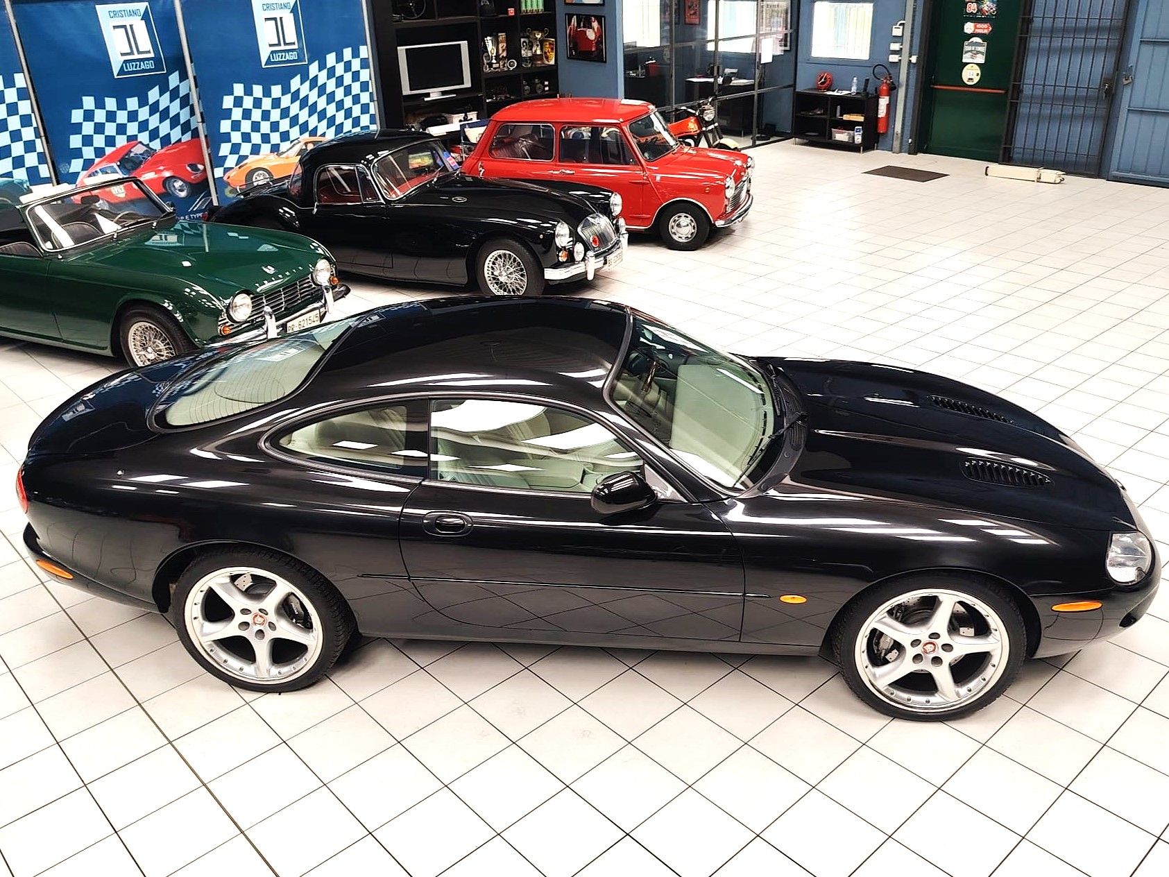 Jaguar Xk R Coupe 8