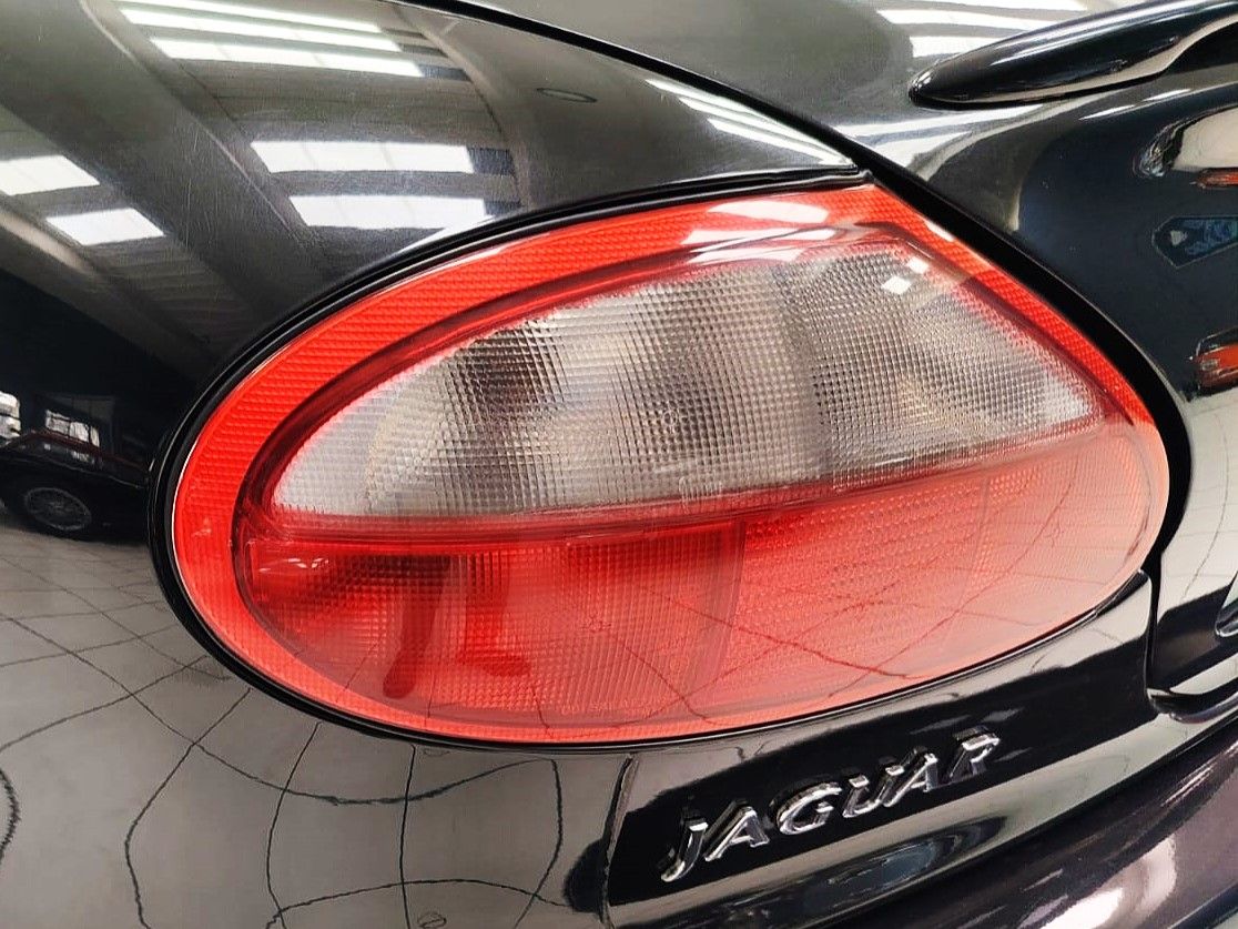 Jaguar Xk R Coupe 13