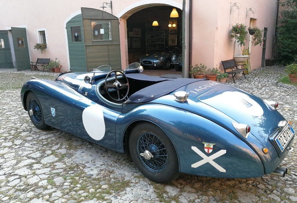 Jaguar Xk 120 Roadster 32