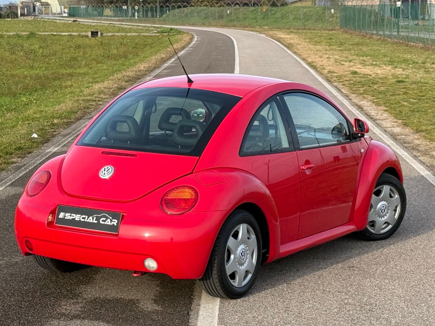 Volkswagen New Beetle 2.0i 116cv UNIPROPRIETARIO 7