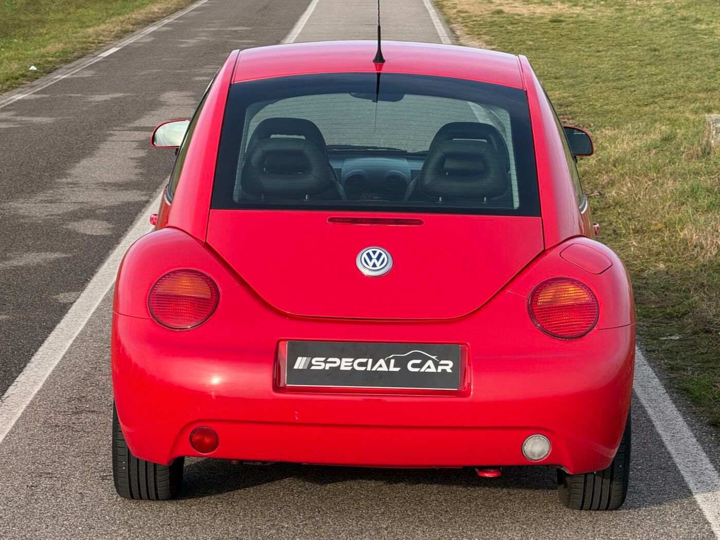 Volkswagen New Beetle 2.0i 116cv UNIPROPRIETARIO 16
