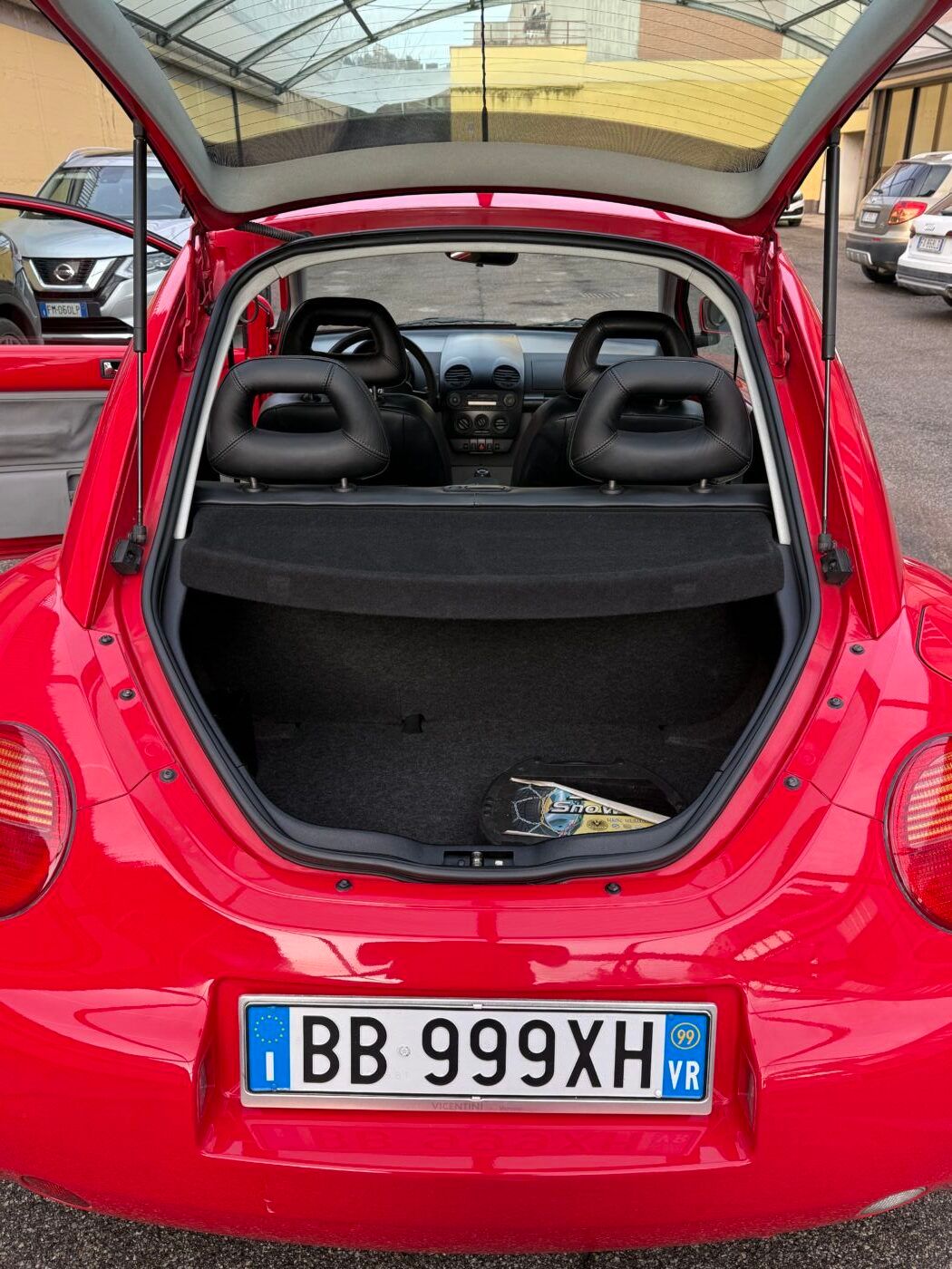 Volkswagen New Beetle 2.0i 116cv UNIPROPRIETARIO 26