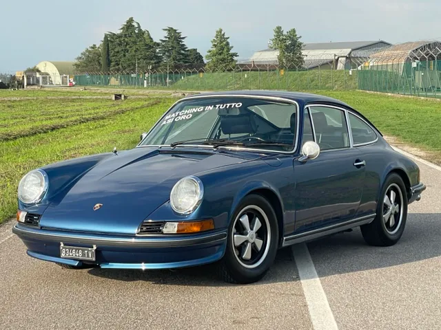 PORSCHE 911 2.4 S