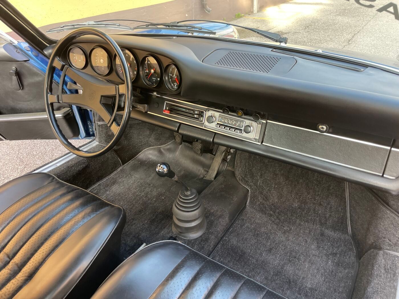Porsche 911 2.4 S 19