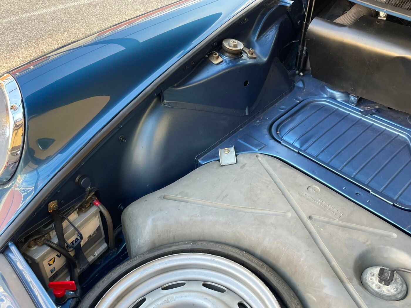 Porsche 911 2.4 S 23