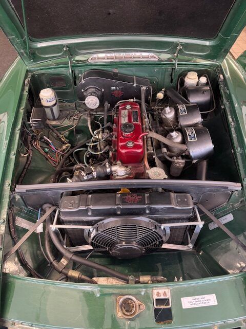 MG B 1800 ROADSTER TARGA ORIGINALE TO 8