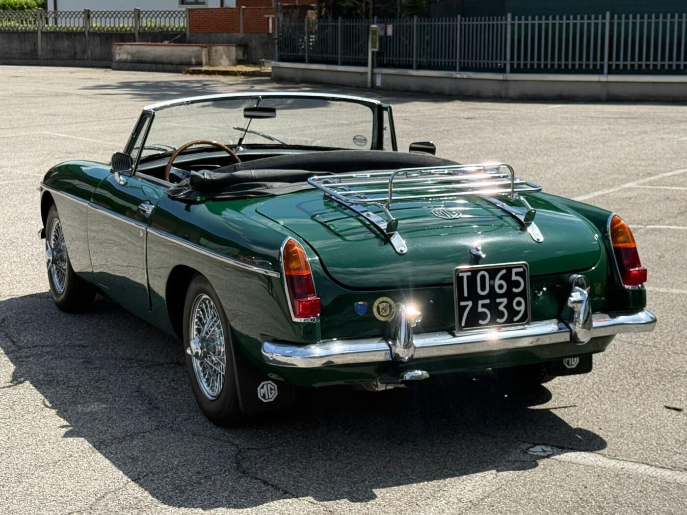 MG B 1800 ROADSTER TARGA ORIGINALE TO 15