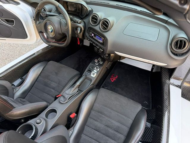 Alfa Romeo 4C Spider 1750 Tbi SOLO 9.500 KM!!! NUOVA!!! 17