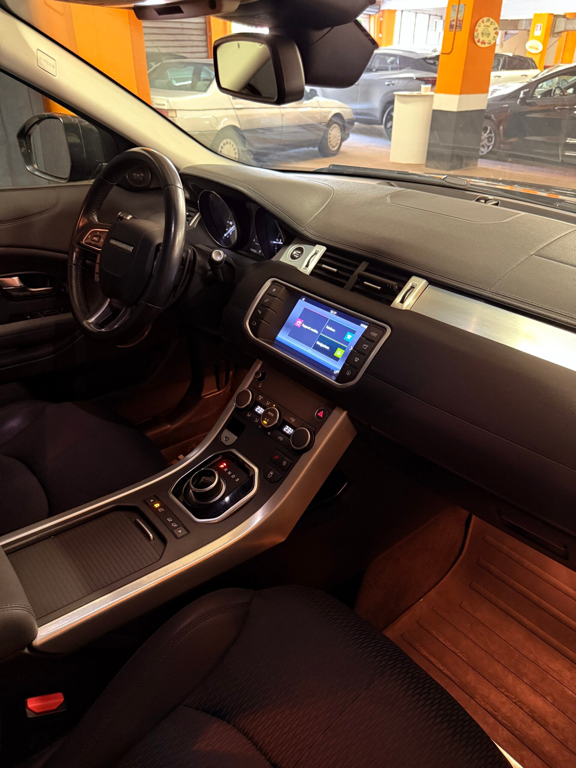 EVOQUE 4×4 11