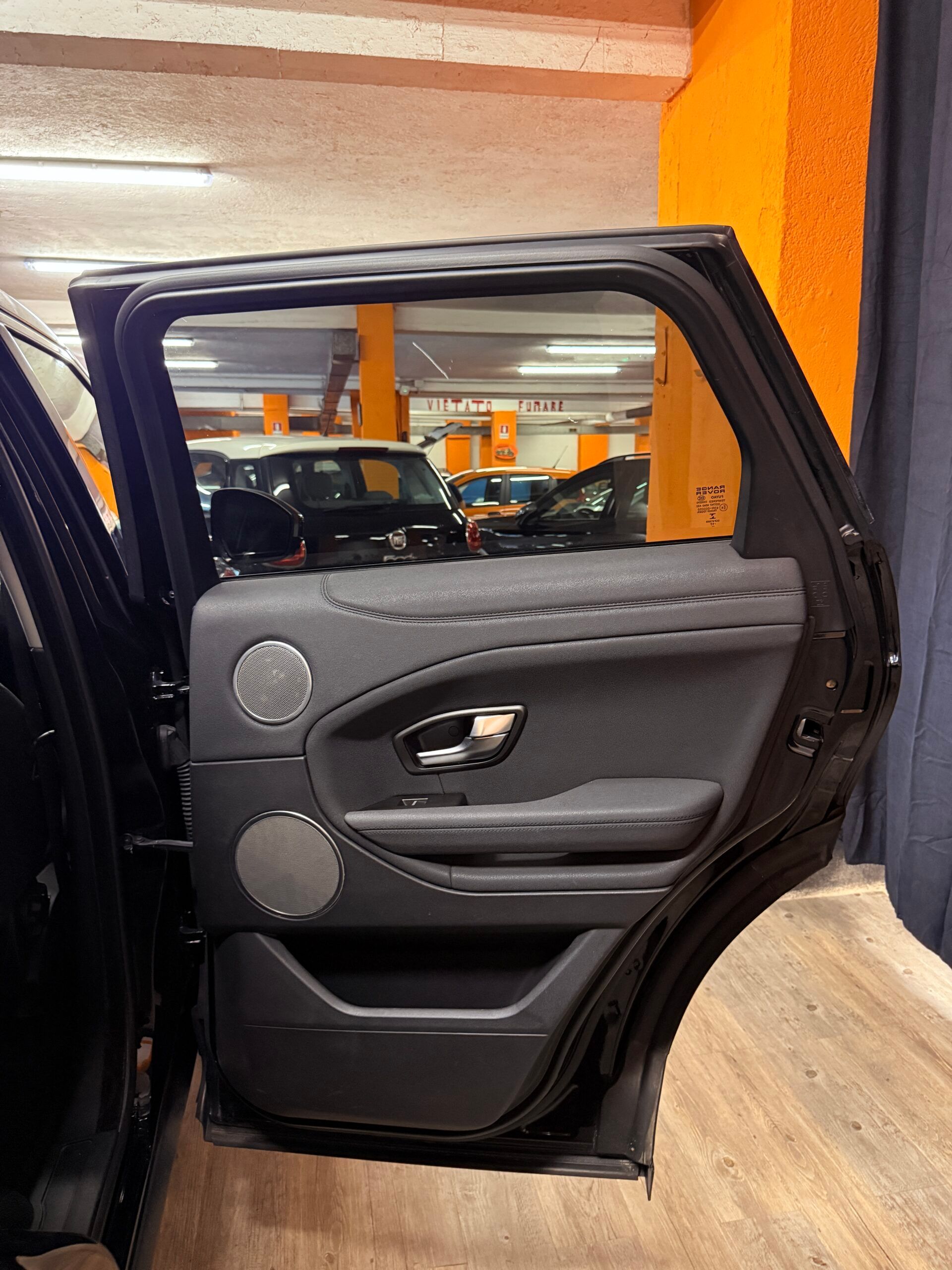 EVOQUE 4×4 20