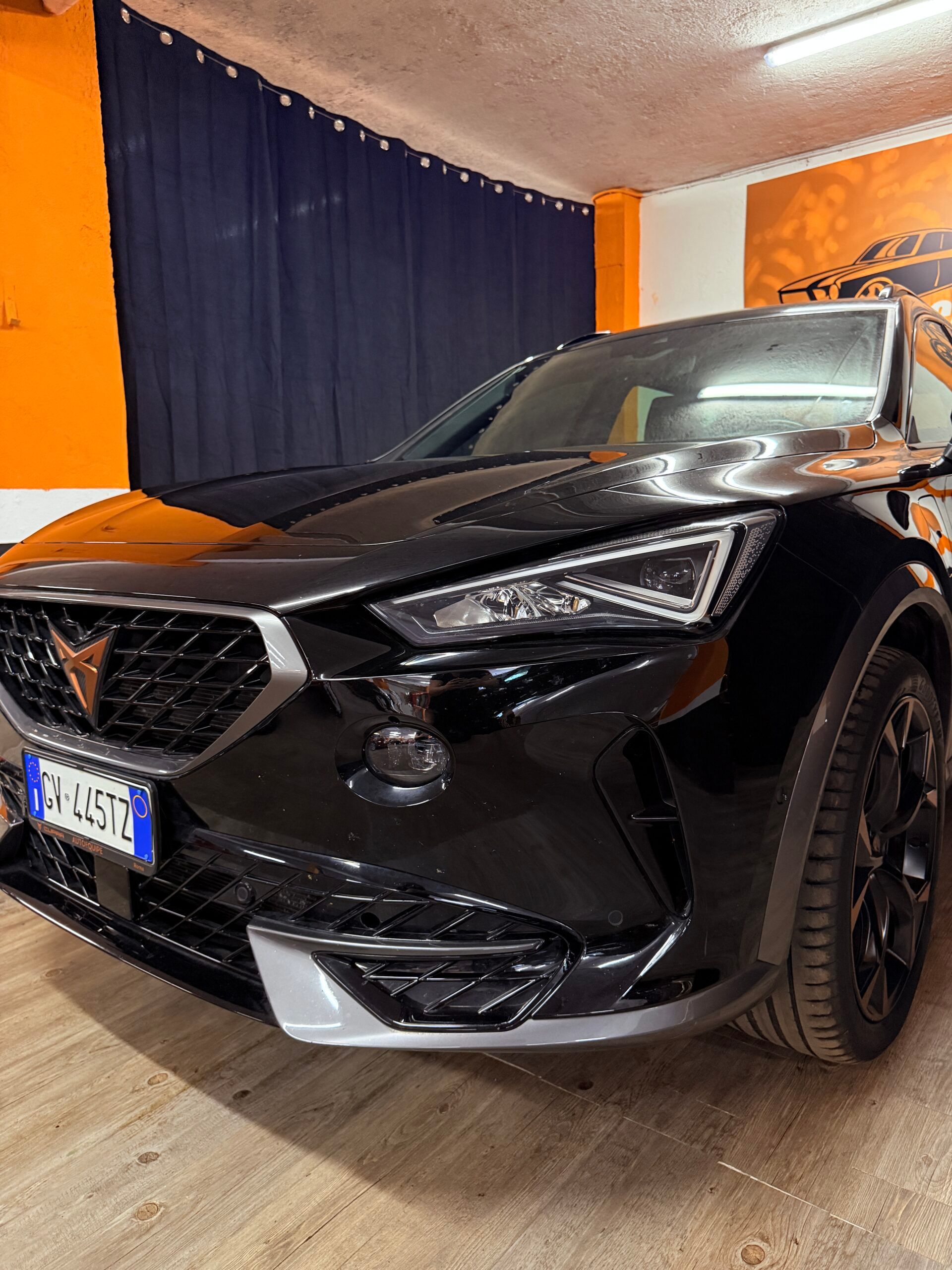FORMENTOR HYBRID PLUG-IN CON SOLI 36.512 KM 10